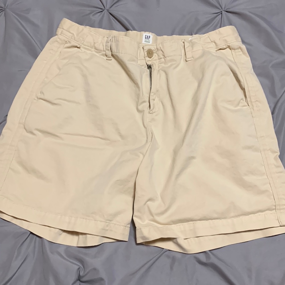 Woman’s Gap Shorts